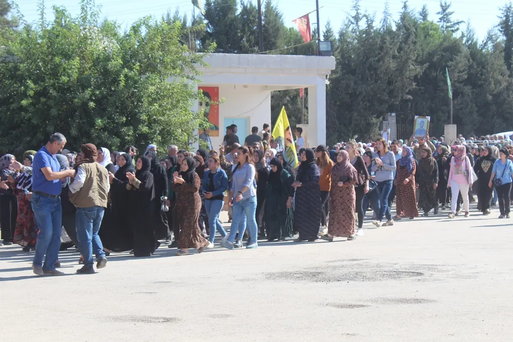 Sersaxî ji malbatên şehîdên Berxwedana Rûmetê re hat xwestin