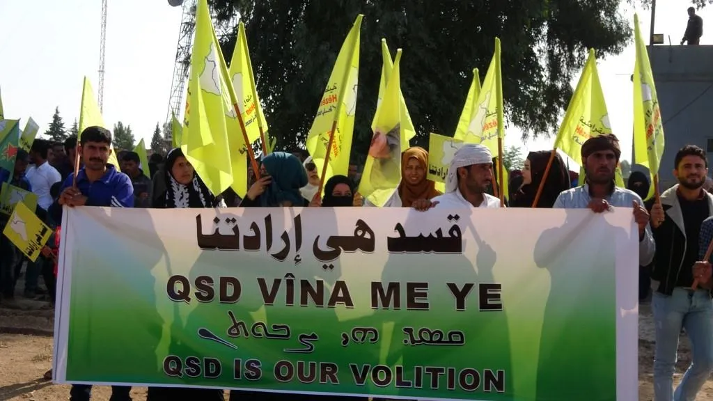  Şêniyên Til Hemîs û eşîreyên Ereb ji bo piştgiriya  QSD`ê meşek li dar xist