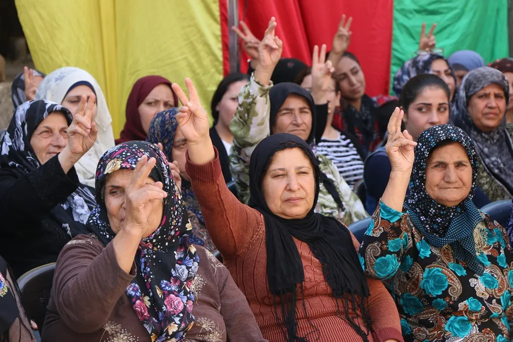 Şêniyên Helebê desteka xwe ji Berxwedana Rûmetê re didomînin