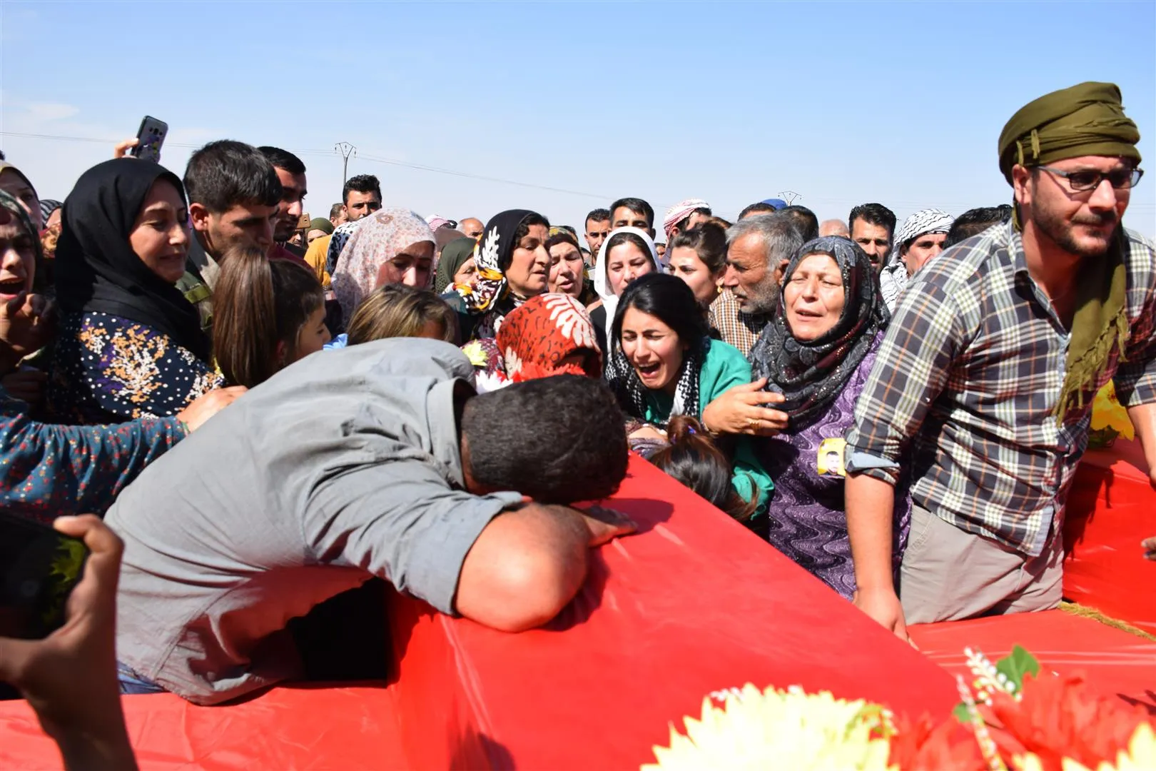 Şêniyên Hesekê cenazeyê Saed Ehmed û yên 5 şehîdên din veşartin