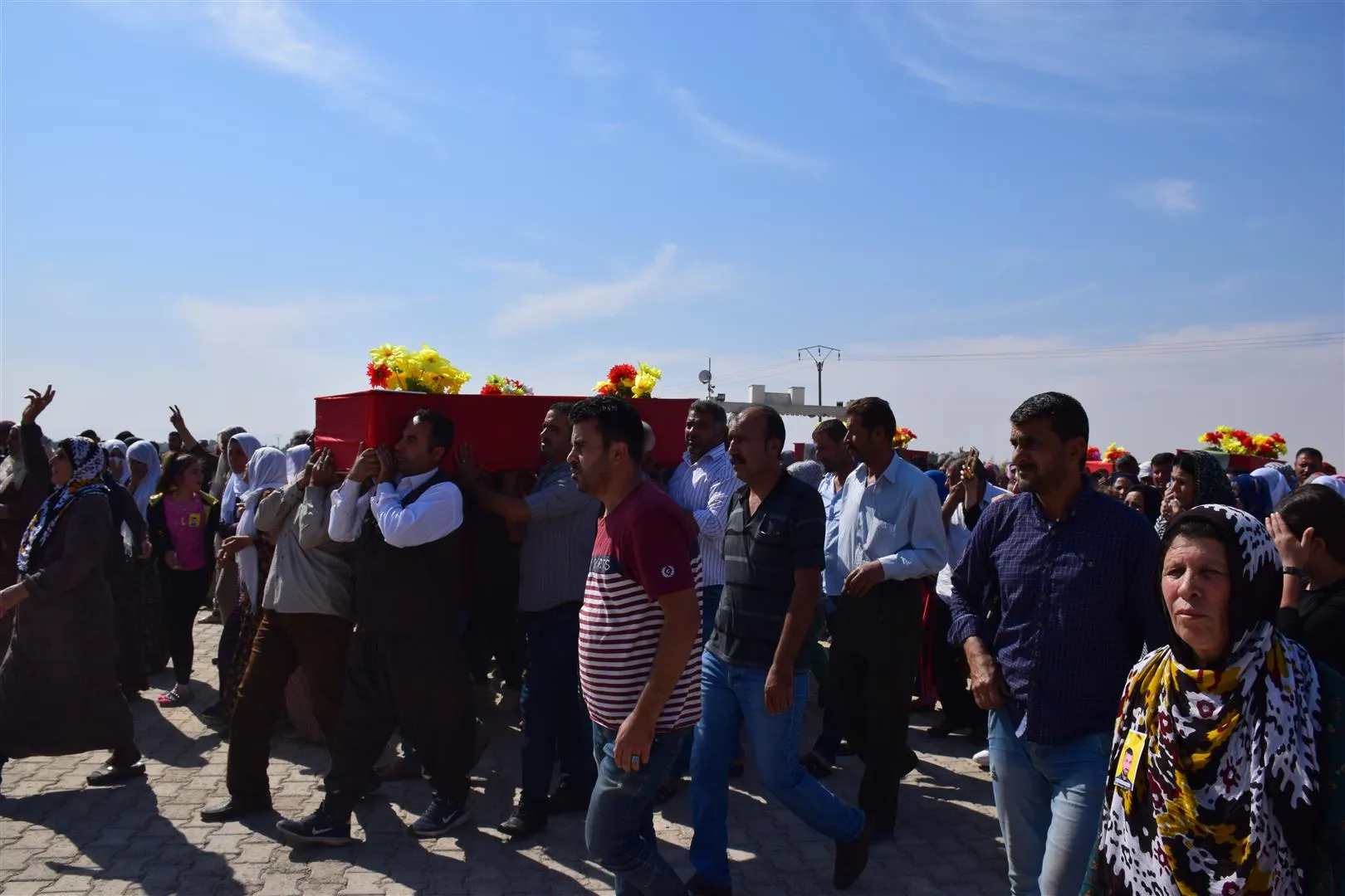 Şêniyên Hesekê cenazeyê Saed Ehmed û yên 5 şehîdên din veşartin