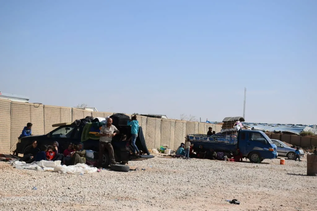 Koçberan berê xwe dan baregeha Koalisyonê û banga parastinê kirin