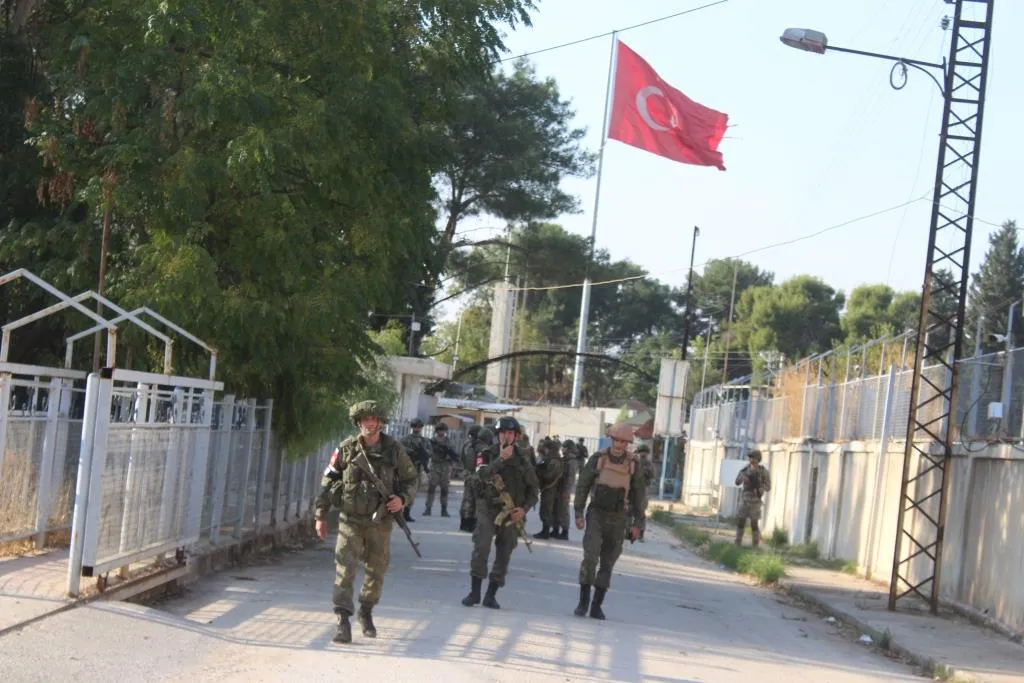 Polîsên Leşkerî yê Rûsyayê û hêzên Tirkiyê civiyan