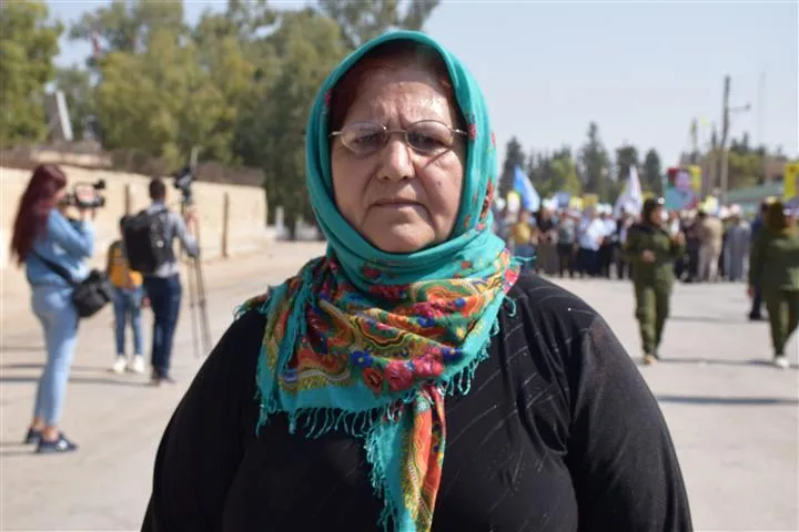 Şêniyên kantona Qamişlo li dijî biryara NY meşiyan