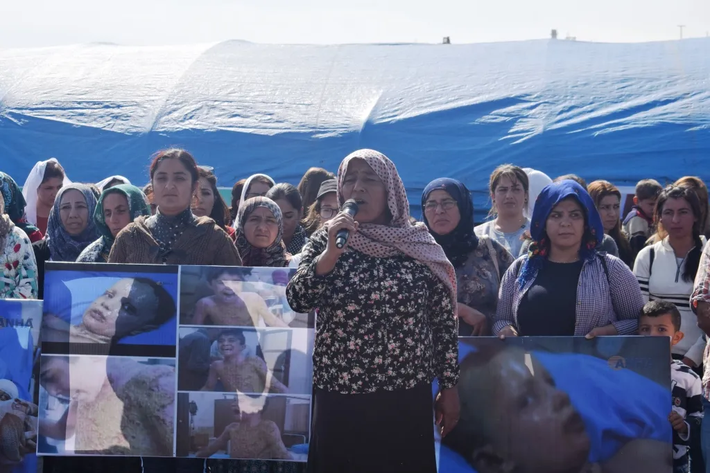 `Her rêkeftinek xizmeta gelên Bakur û Rojhilatê Sûriyê neke, me eleqedar nake‘