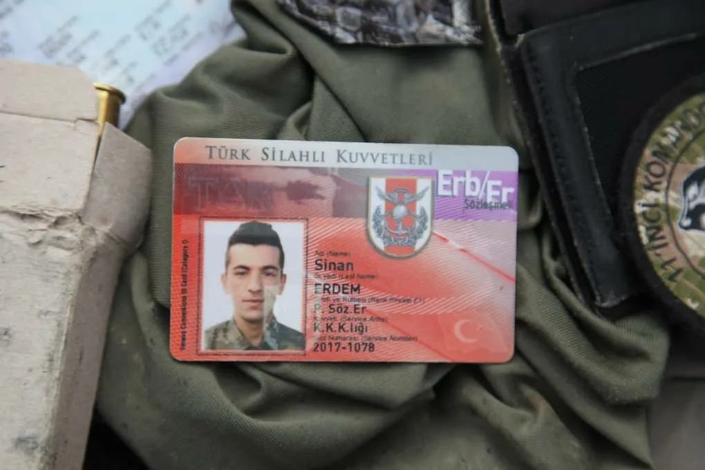 Li Girê Spî, miqdarek alavên leşkerî yên dagirkeran û nasnameyek ketin destê şervanan