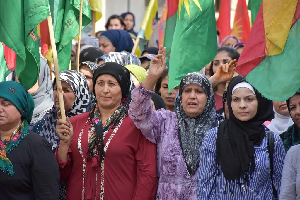Dayîka şehîd Jîndar Pakrewan wesiyeta keça xwe anî cih