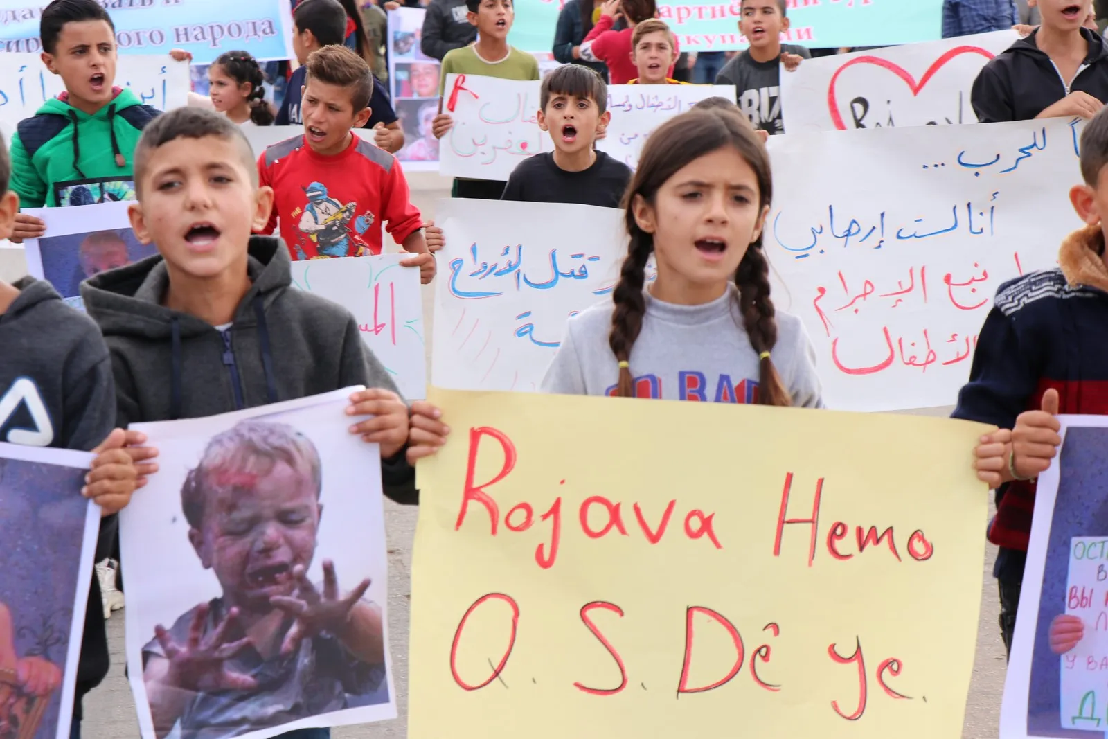 Efrîniyan nameyek têkildarî derxistina Tirkiyê ji Sûriyê radestî Rûsya kirin