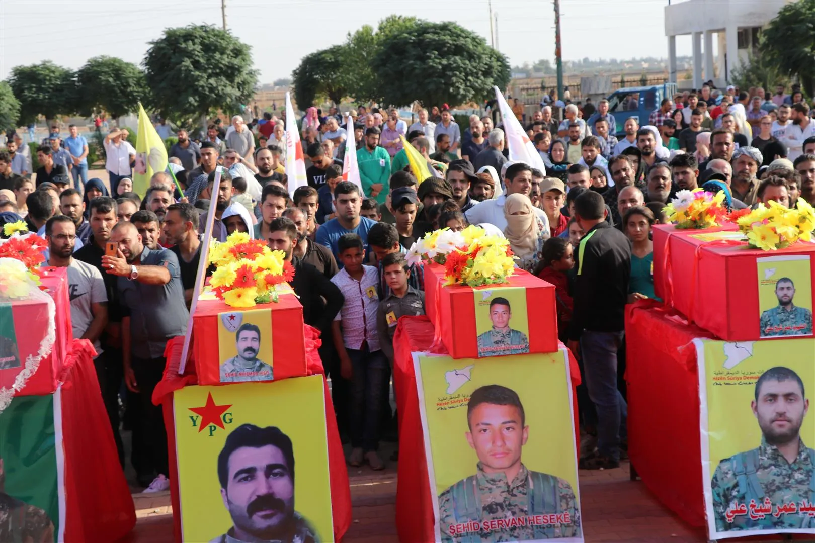 Şehîdên Berxwedana Rûmetê li Hesekê hatin oxirkirin