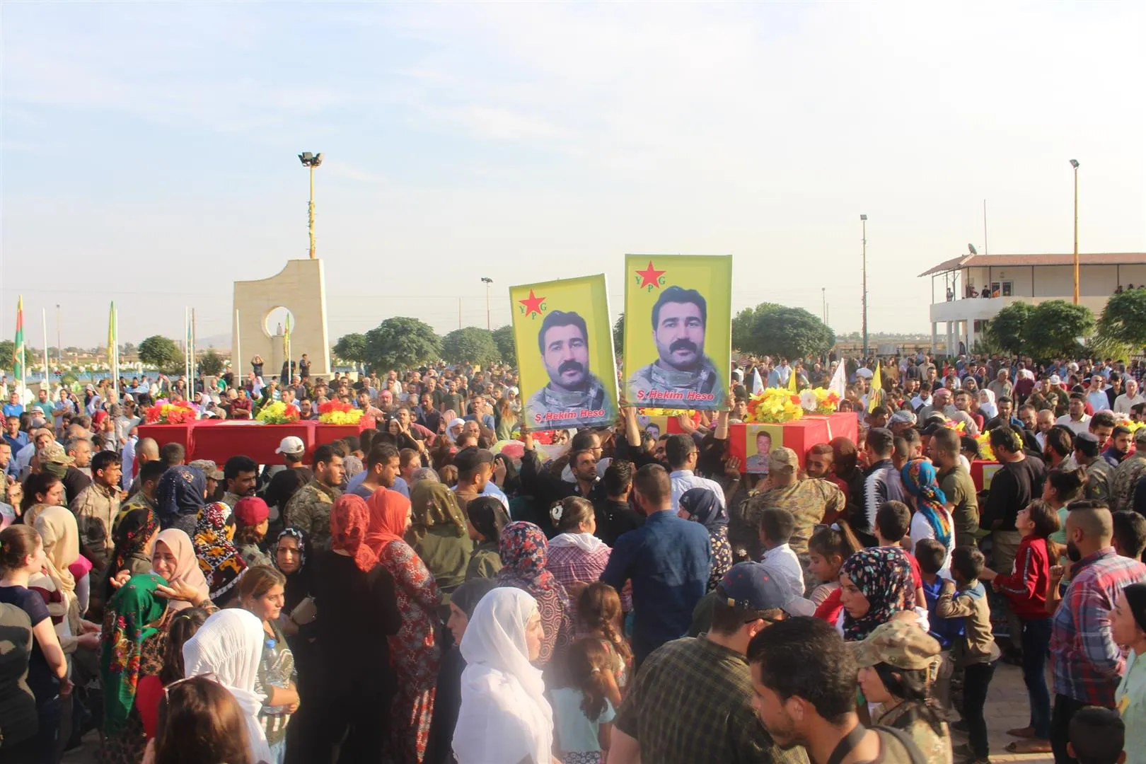 Şehîdên Berxwedana Rûmetê li Hesekê hatin oxirkirin