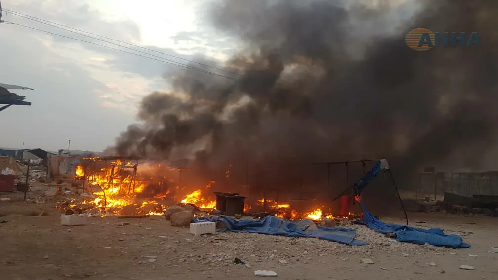 Çeteyên Tirkiyê kampa Eyn Îsayê şewitandin