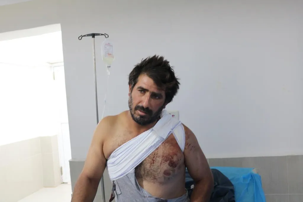 Cenazeyê şehîdekî û 3 birîndarên gundê El-Ragi gihaştin nexweşxaneyên Reqayê