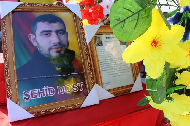 Dayika sê şehîdan: Ez serbilind im ku min sê kurên xwe zave dan vî welatî
