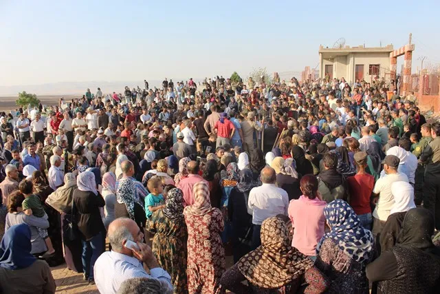 Dayika sê şehîdan: Ez serbilind im ku min sê kurên xwe zave dan vî welatî