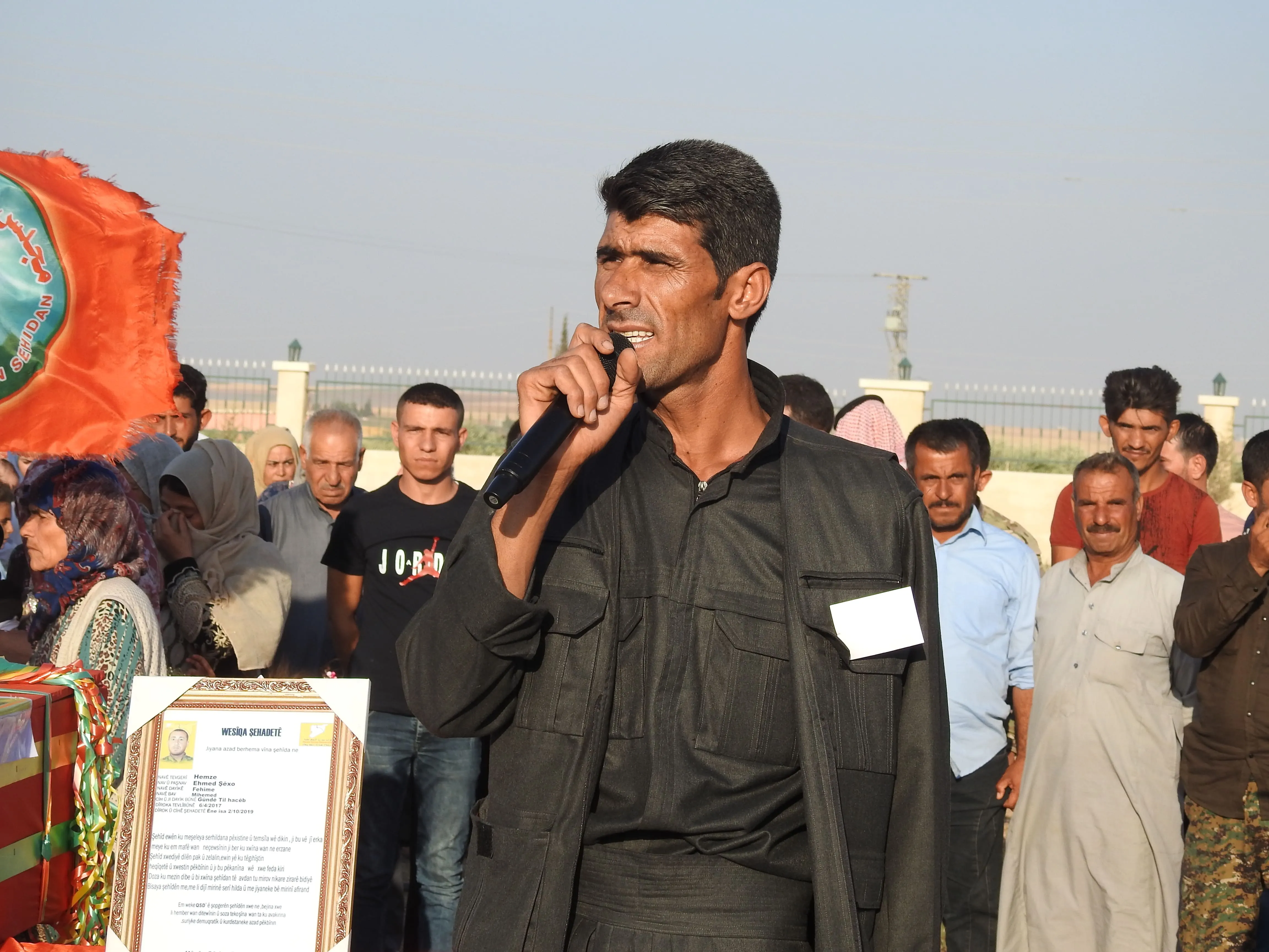 Şêniyên Girê Spî cenazeyê şehîd Hemze spartin axê
