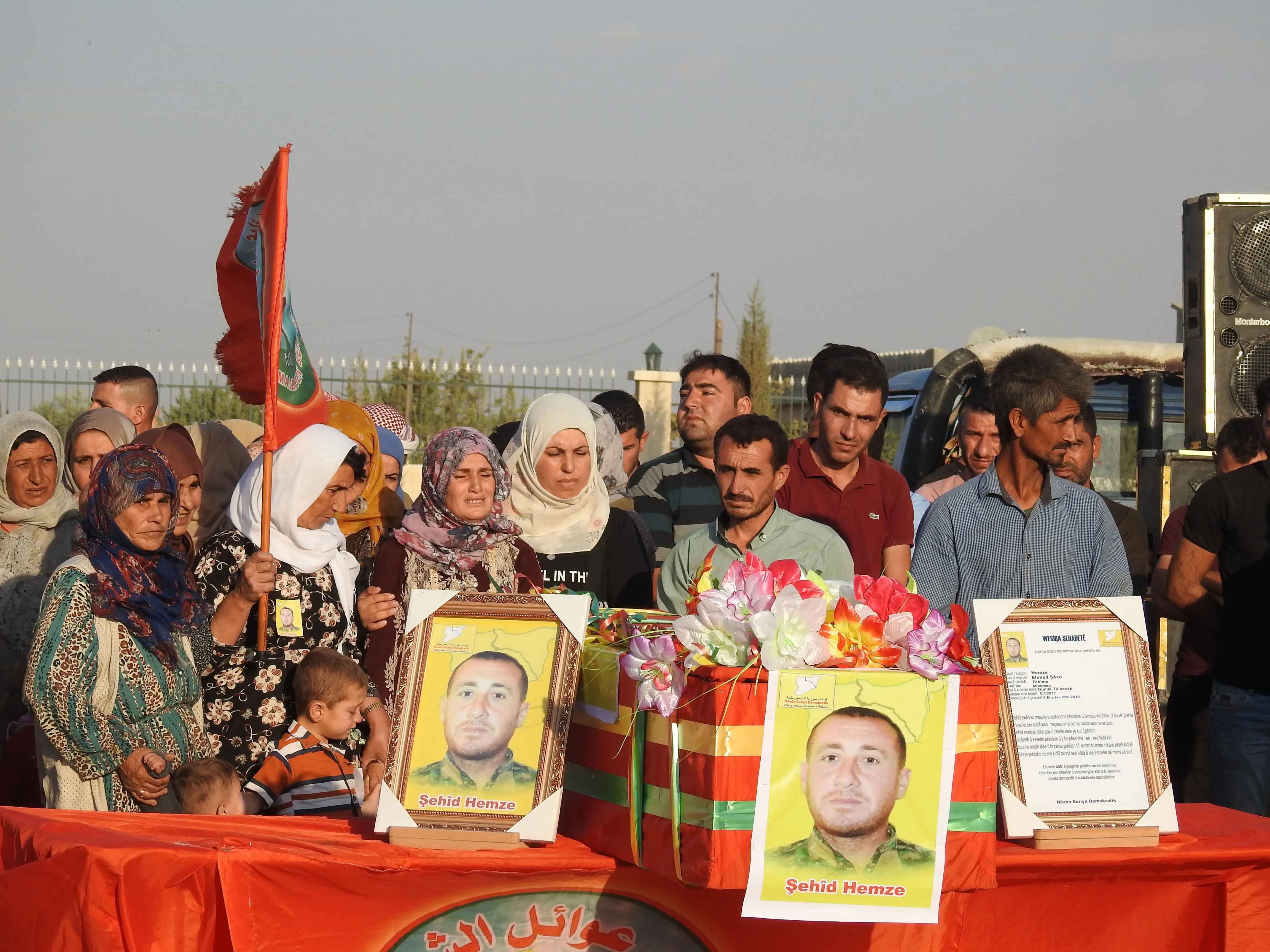 Şêniyên Girê Spî cenazeyê şehîd Hemze spartin axê
