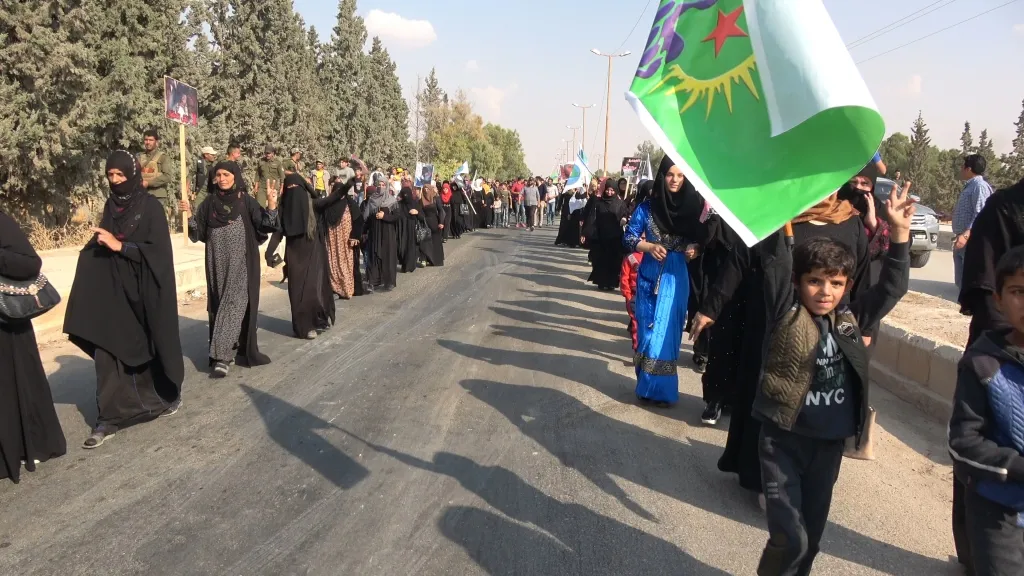 Şêniyên Tebqayê li dijî dagirkeriya dewleta Tirk meşiyan