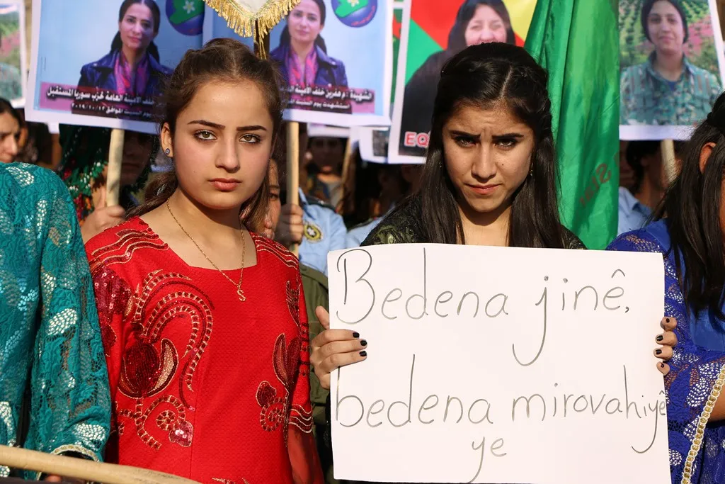 Li Helebê bi sedan jin li dijî sûcên dagirkeriyê daketin qadan