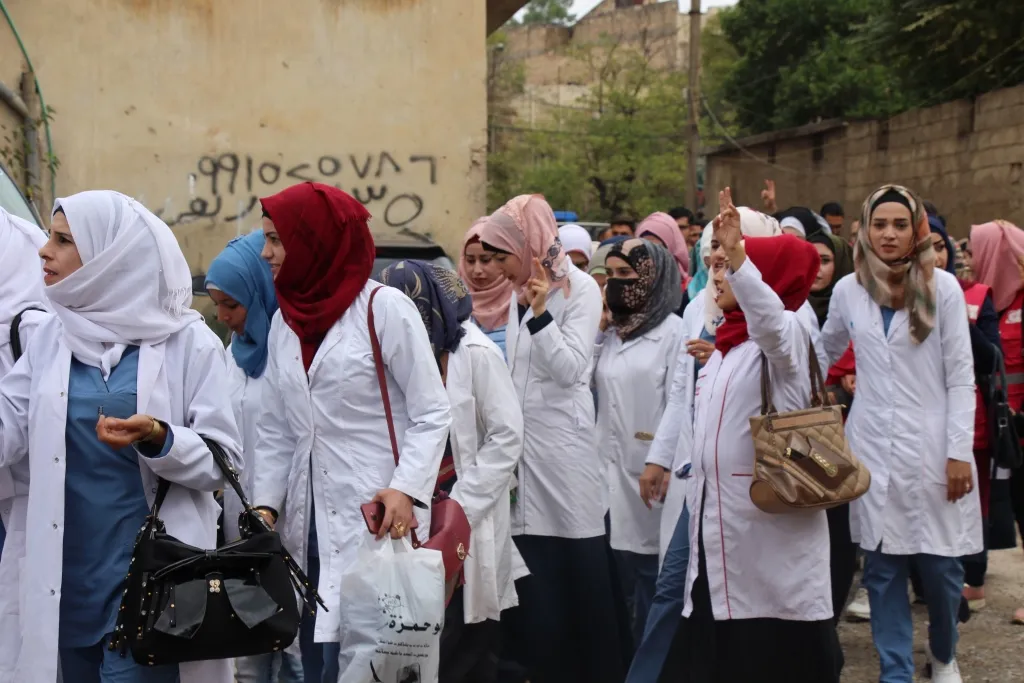 Şêniyên Minbicê beşdarî çalakiya konvedanê bûn