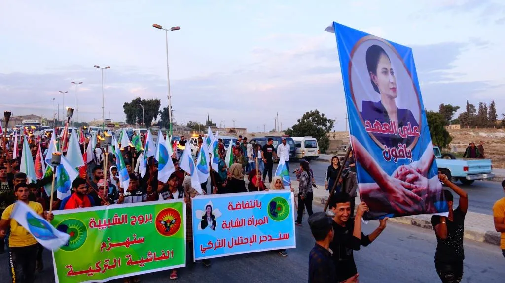 Ciwanên Tebqayê: Em her lihevkirinek ku nakeve xizmeta hêviyên gelan red dikin