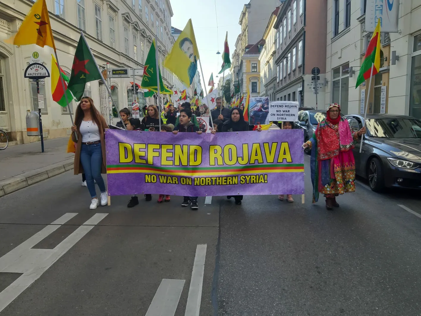 Nemsa...Di xwepêşandanê de êrîşên dagirker li ser Bakur û Rojhiatê Sûriyê hatin redkirin
