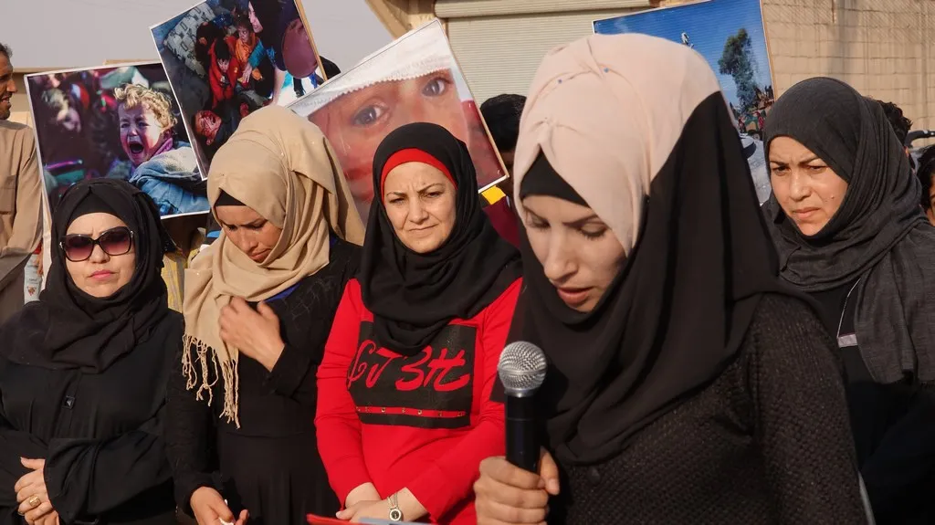 Şêniyên Tebqayê bi meşekê banga vekirina korîdoreke mirov kir