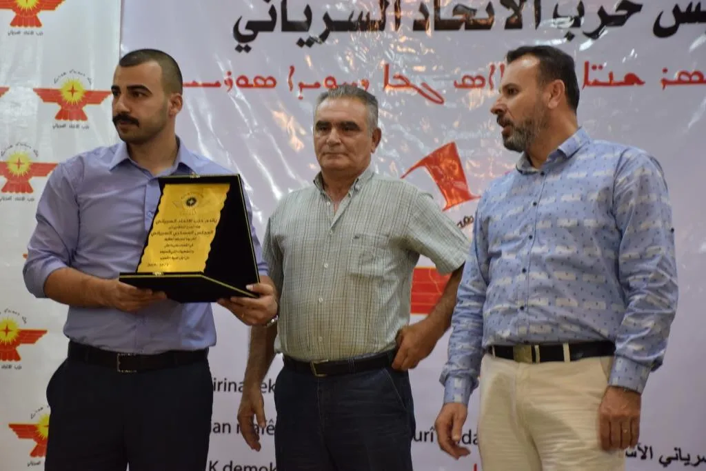 Bersûm: Komîteya destûrî ya bêyî nûnerên Bakur û Rojhilatê Sûriyê binkeftî ye