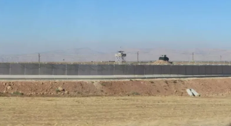 Çavkanî: Artêşa Tirk çeteyan li herêmên li beramberî sînor bi cih dike