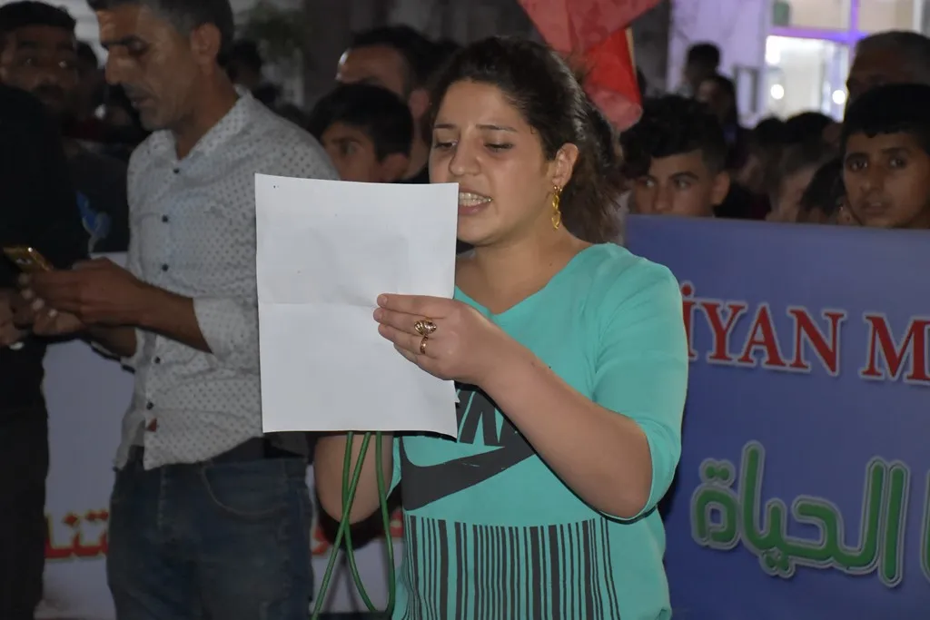 Ciwanên Helebê li dijî êrîşa dagirkeran meşeke lidar xistin