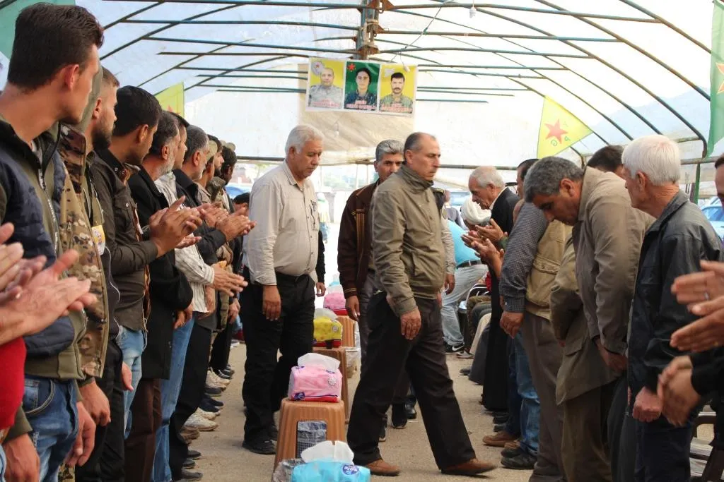 Li Qamişlo û Dêrikê ji malbatên şehîdan re sersaxî hate xwestin