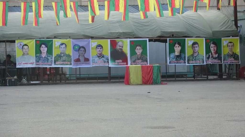 Li Qamişlo û Dêrikê ji malbatên şehîdan re sersaxî hate xwestin