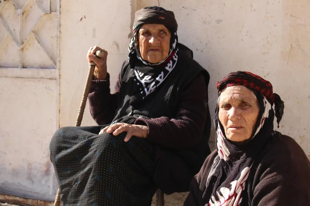 Koçberek ji Serêkaniyê: Êrişa Tirkiyê ewlehî veguherand wêraniyê