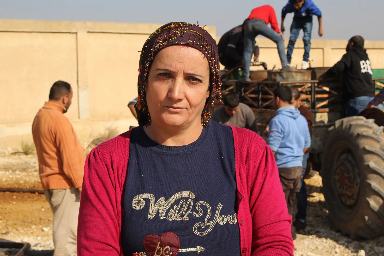 Meclîsa Herêma Efrînê mazotê li şêniyan belav dike
