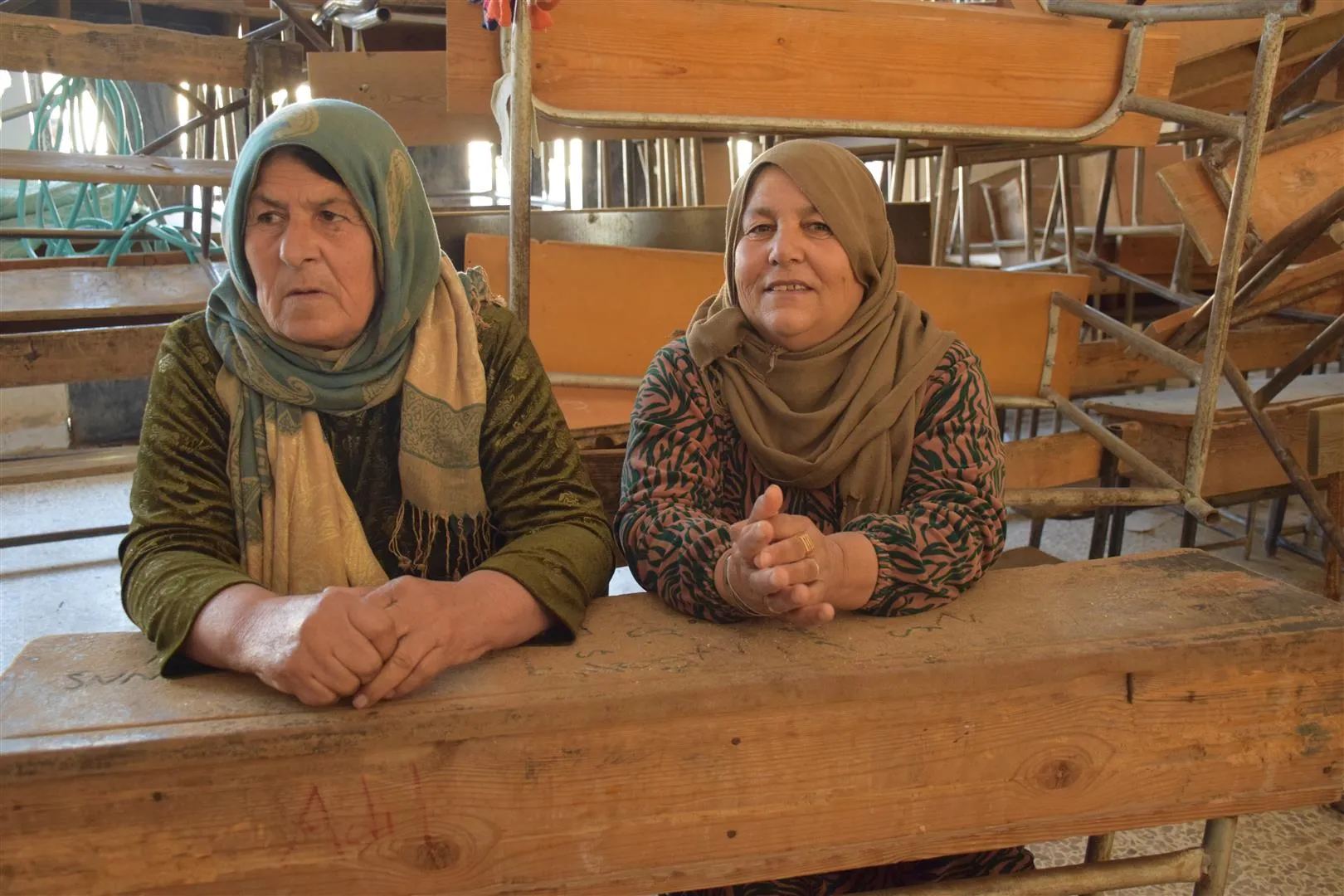 Êşa wî girantir e.. 4 kes ji malbata wî hîna di bin enkazê de ne