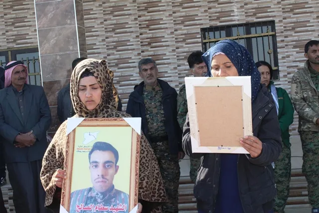 Şêniyên Şedadê cenazeyê şehîd Setam El-Salih oxir kir