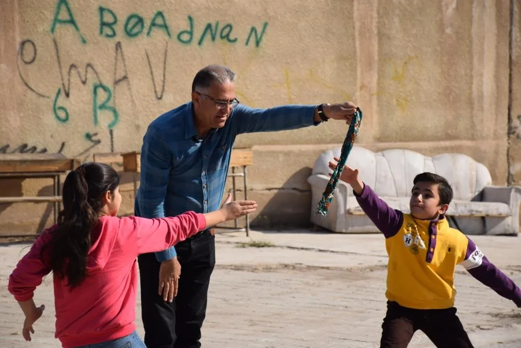 Çalakiyek ji zarokên koçber ên Serêkaniyê yên li Qamişlo re hat lidarxistin