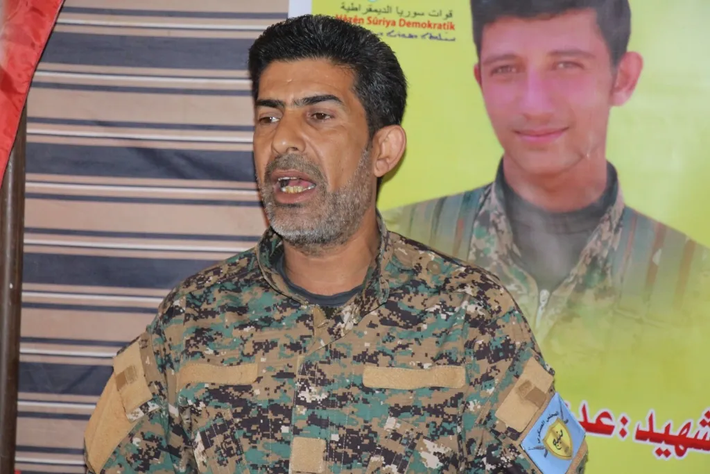 Şêniyên Minbicê sersaxî ji malbatên şehîdên Berxwedana Rûmetê re xwest