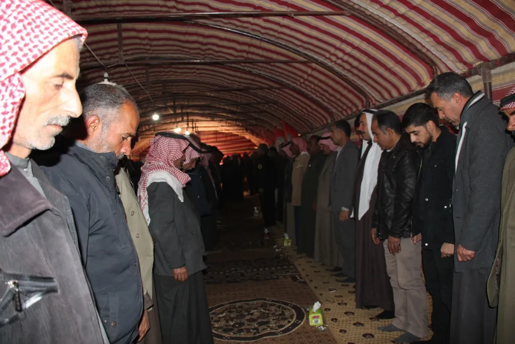 Şêniyên Minbicê sersaxî ji malbatên şehîdên Berxwedana Rûmetê re xwest
