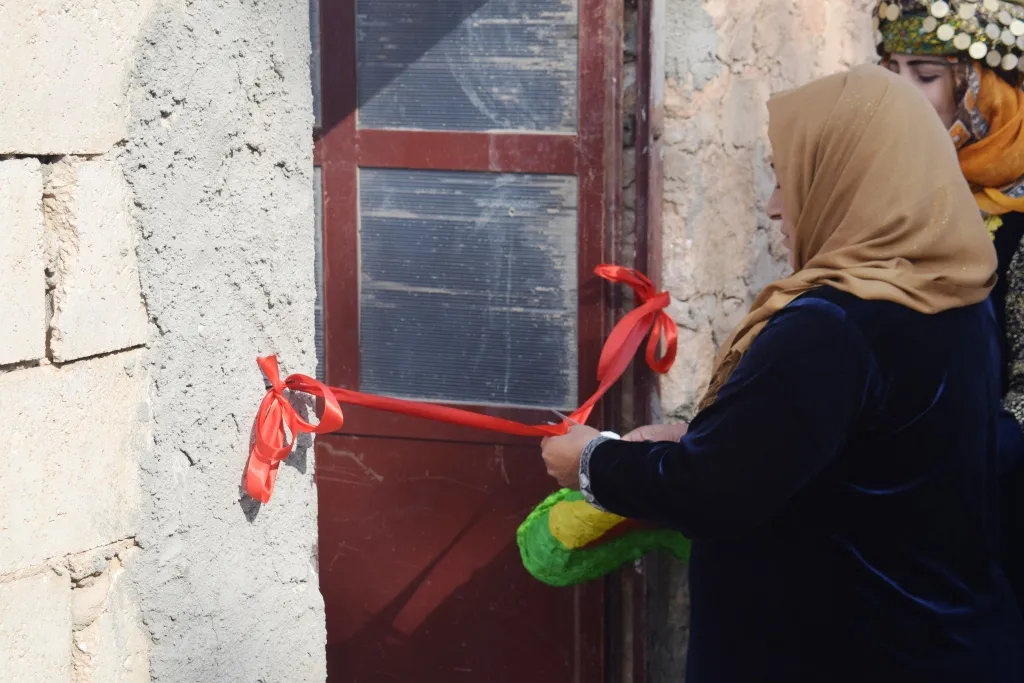 Kongreya Star navendeke xwe li gundê Mînaz ê Kobanê vekir