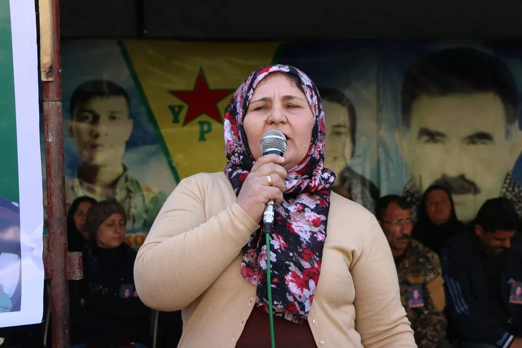 Merasîma xiyabî ya şehîd Sîlvana Intîqam li Helebê li dar ket