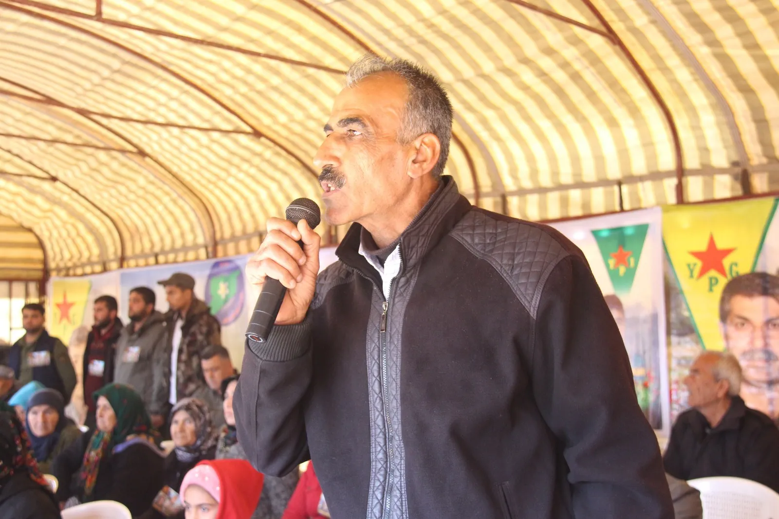 Şêniyên Efrînê sersaxî da malbatên şehîdên Berxwedana Rûmetê