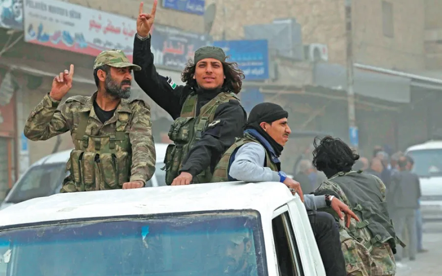Çeteyên Tirkiyê nuqteyên stratejîk ên hêzên rejîmê dagir kirin