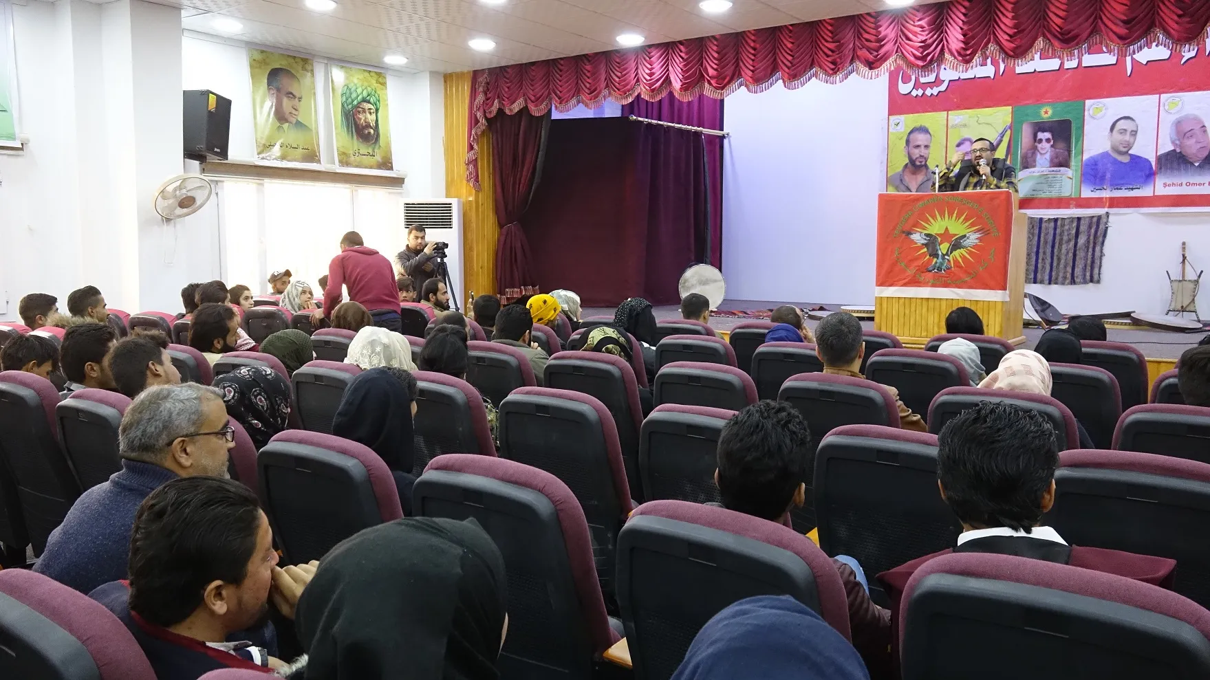 Ciwanên Reqayê çalakiyek hunerî girêdayî Berxwedana Rûmetê li dar xit