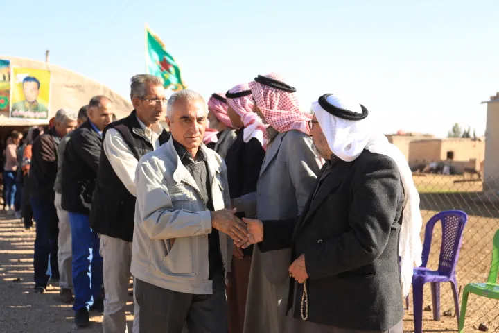 Bi sedan şêniyên Amûdê beşdarî merasîma şehîd  Wîsam Heşîş bûn