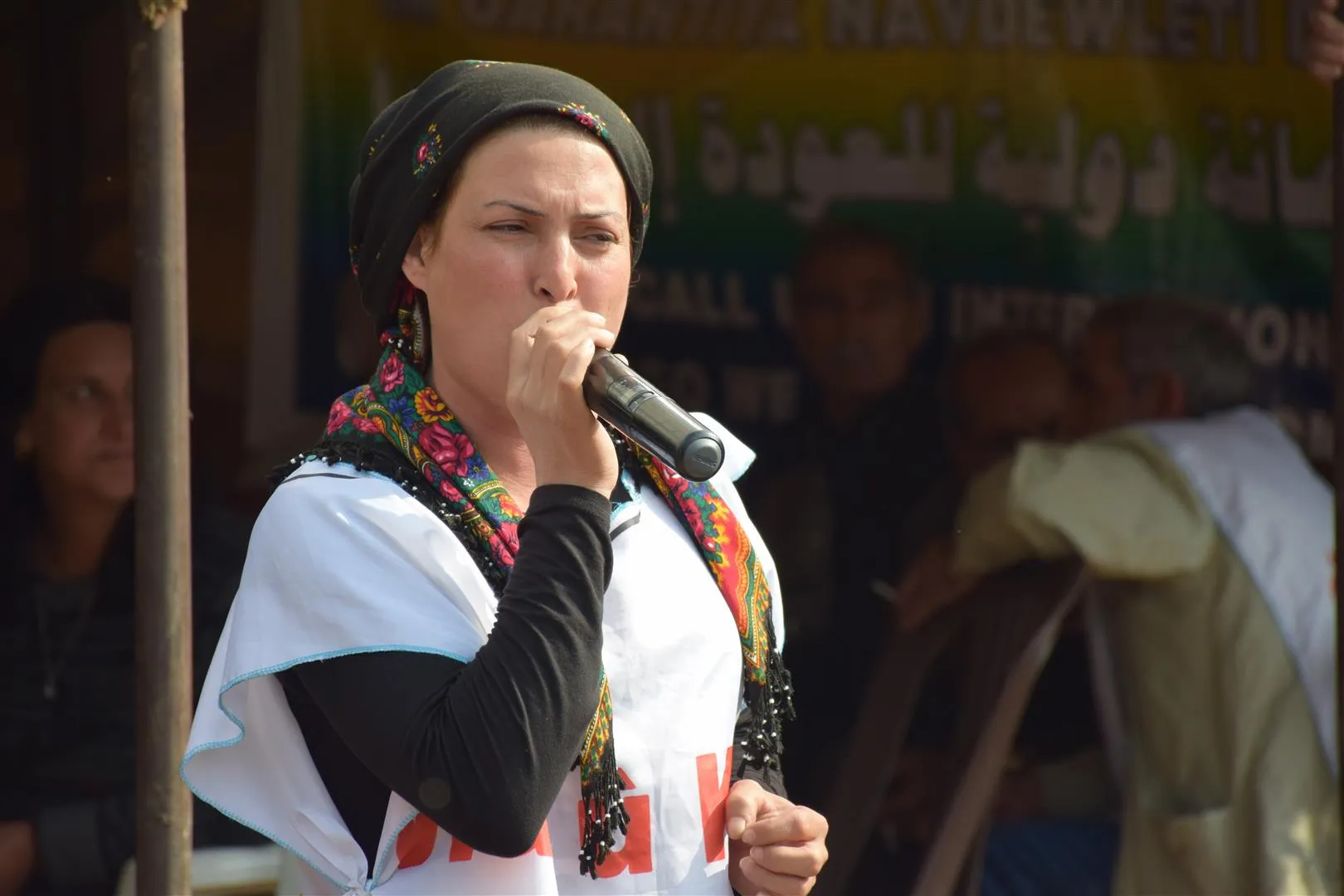 Çalakiya li ber avahiya NY‘yê ya li Qamişloyê di roja 5‘an didome