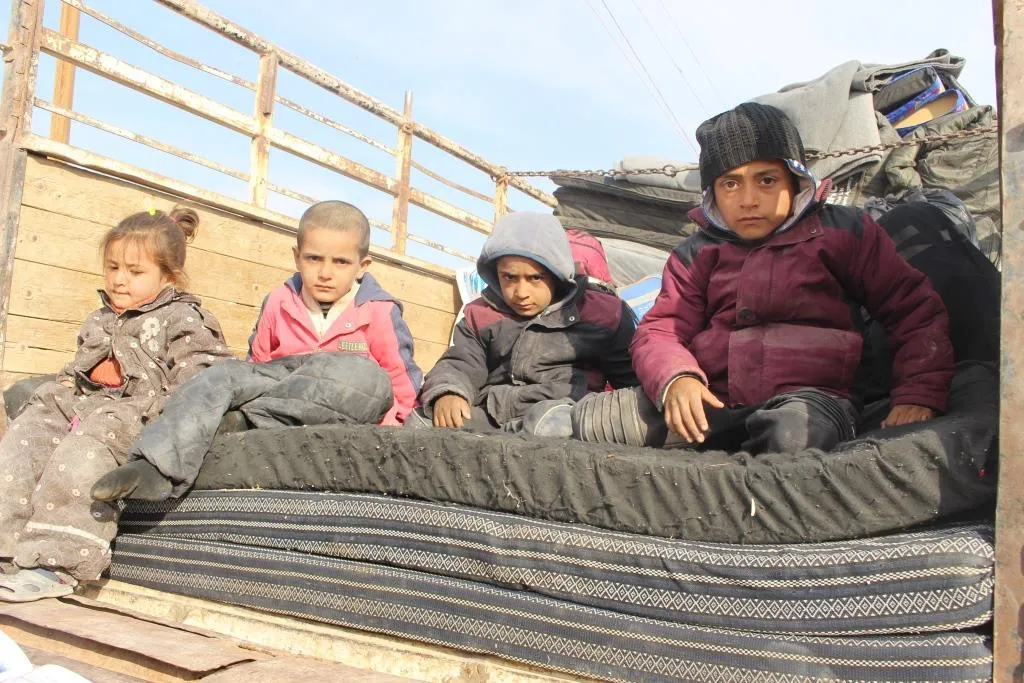 111 malbatên din ji kampa Holê hatin derxistin