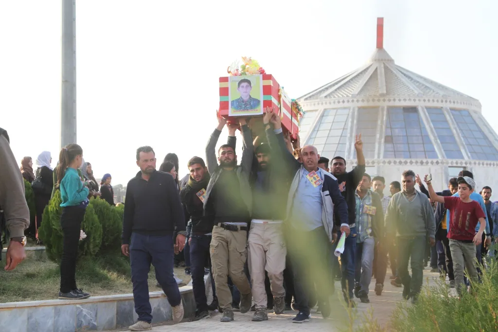 Cenazeyê şehîd Kawa li Kobanê hate veşartin