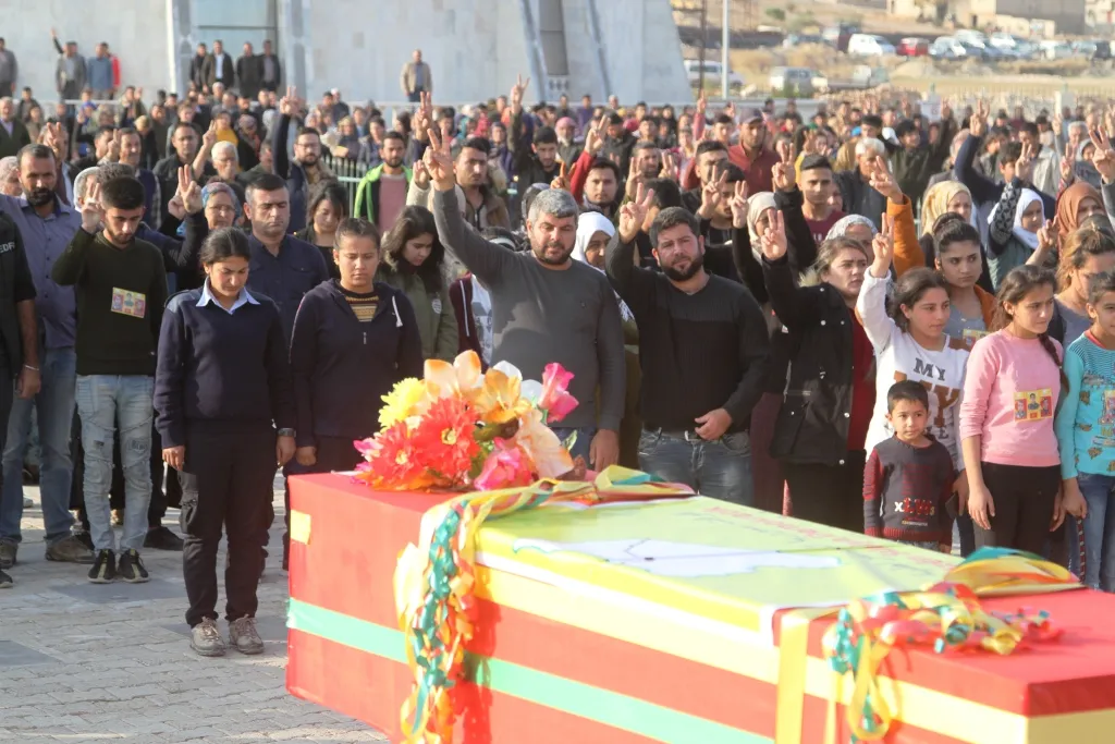 Cenazeyê şehîd Kawa li Kobanê hate veşartin