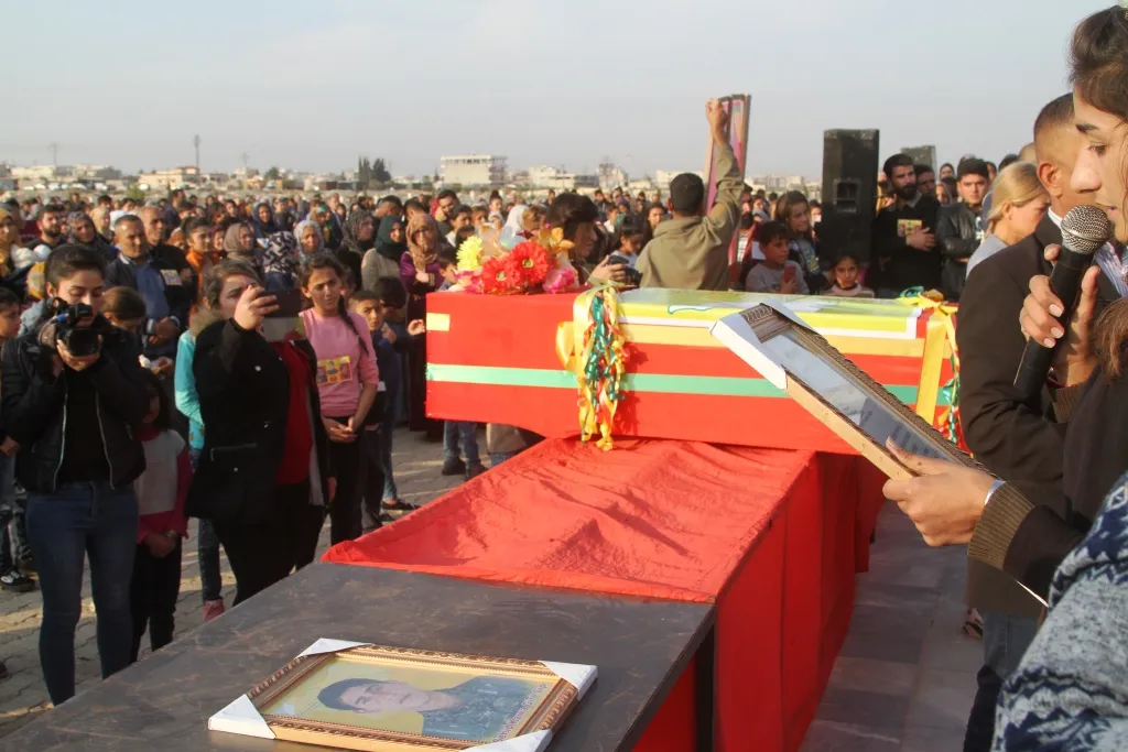 Cenazeyê şehîd Kawa li Kobanê hate veşartin
