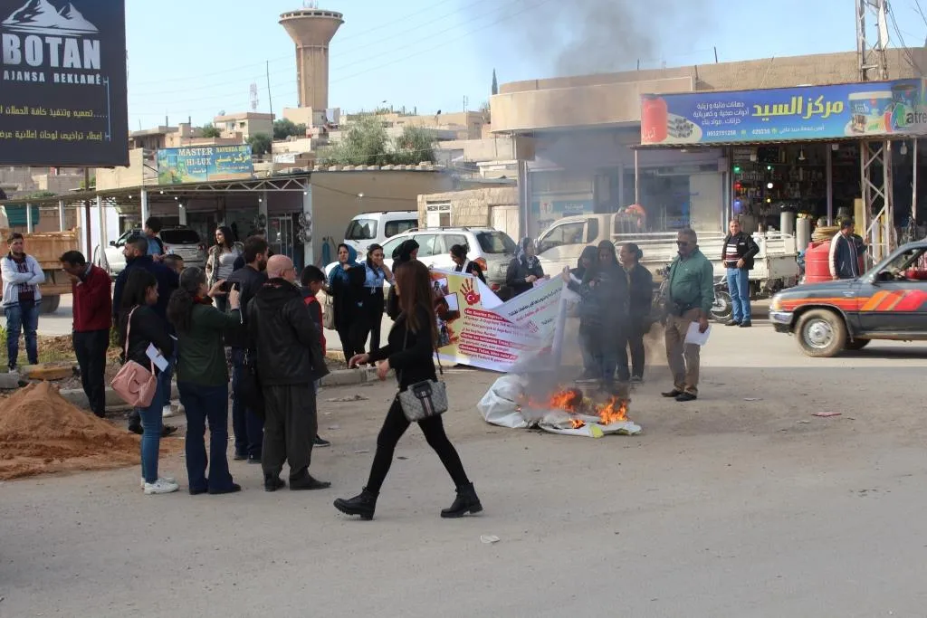 Kampanyaya xwendekaran a `` Kelûpelên Tirkî baykot bikin`` didome